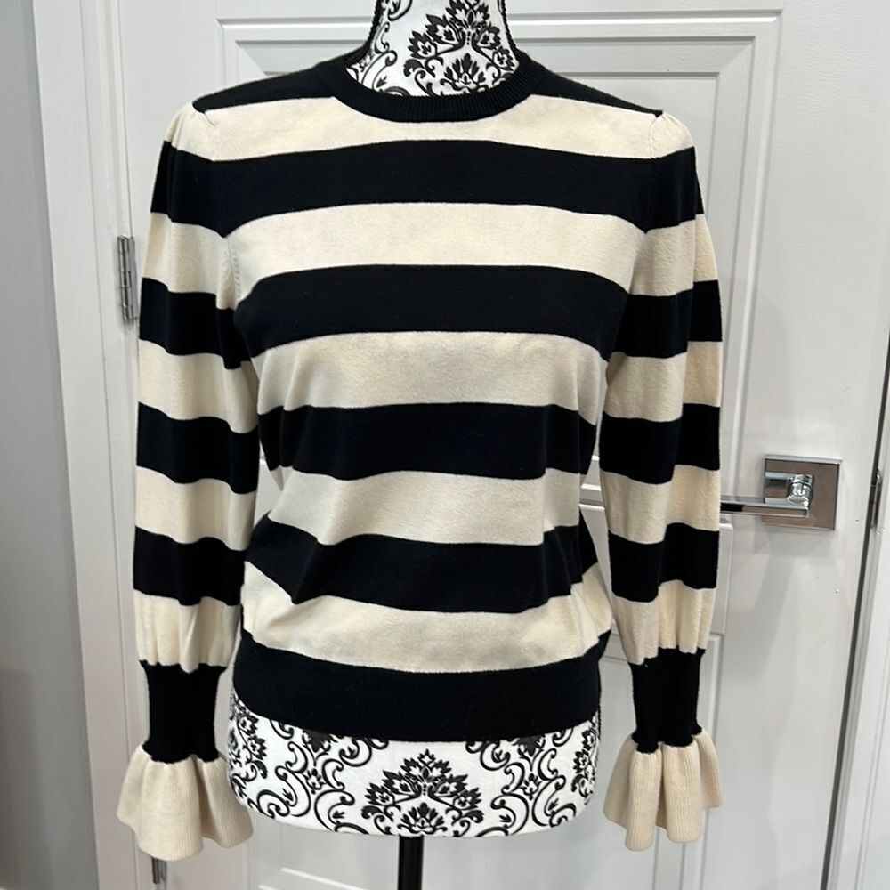 Who what wear - beautiful fancy sleeve striped sweater XS